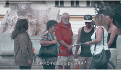 Tisková zpráva – „Jak dlouho budeme ustupovat českému teroru?“ Multikulturní centrum Praha vytvořilo fiktivní romské noviny a v ulicích natáčelo reakce náhodných občanů. 